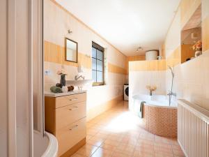 Prodej rodinného domu, Radkovice u Budče, 174 m2