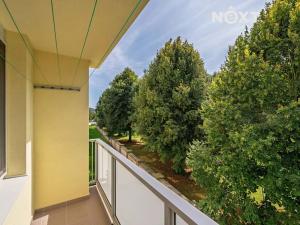 Prodej bytu 4+1, Hostinné, Sídliště, 87 m2