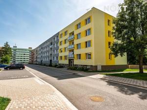 Prodej bytu 4+1, Hostinné, Sídliště, 87 m2