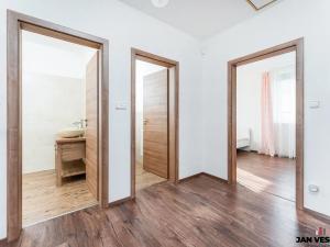 Prodej rodinného domu, Veleň, Sněžná, 144 m2