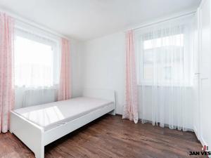 Prodej rodinného domu, Veleň, Sněžná, 144 m2