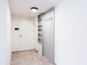 Pronájem bytu 2+kk, Praha - Modřany, Československého exilu, 59 m2