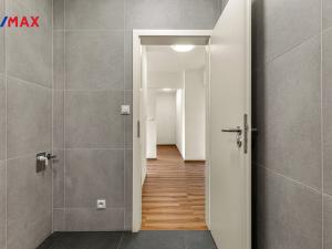 Prodej bytu 3+kk, Pardubice - Zelené Předměstí, Benešovo náměstí, 57 m2