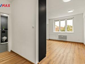 Prodej bytu 3+kk, Pardubice - Zelené Předměstí, Benešovo náměstí, 57 m2