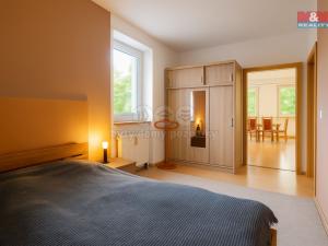 Prodej bytu 3+1, Karlovy Vary - Stará Role, Nerudova, 66 m2