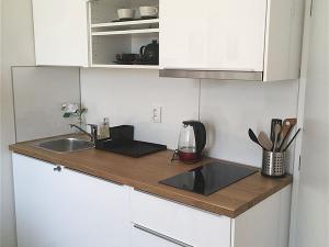 Pronájem bytu 1+kk, Praha, Hornoměcholupská, 25 m2