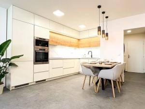 Pronájem bytu 2+1, Praha - Smíchov, Zubatého, 74 m2
