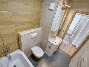 Pronájem bytu 2+1, Chomutov, Bezručova, 55 m2