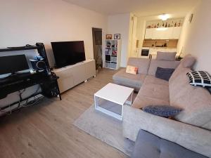 Pronájem bytu 2+kk, Praha, U pramene, 50 m2