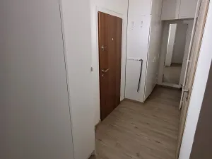 Pronájem bytu 2+kk, Praha, U pramene, 50 m2