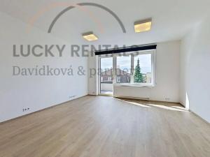 Pronájem bytu 1+kk, Praha - Velká Chuchle, Na hvězdárně, 35 m2