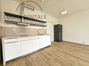 Pronájem bytu 1+kk, Praha - Velká Chuchle, Na hvězdárně, 35 m2