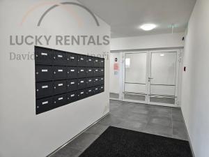 Pronájem bytu 1+kk, Praha - Velká Chuchle, Na hvězdárně, 35 m2