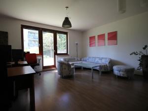 Pronájem bytu 2+kk, Praha, Štúrova, 57 m2