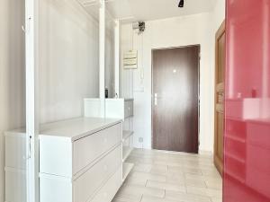 Pronájem bytu 1+kk, Praha - Stodůlky, V hůrkách, 32 m2