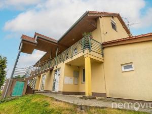 Prodej bytu 2+kk, Nehvizdy, Pražská, 66 m2