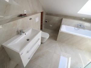 Prodej bytu 4+kk, Zbiroh, Majerové, 107 m2
