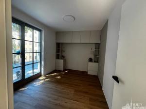 Pronájem bytu 2+kk, Praha - Vinohrady, Korunní, 37 m2