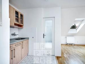 Pronájem bytu 1+kk, Praha - Dejvice, Komornická, 25 m2
