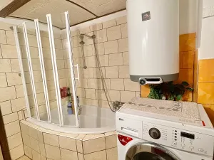 Prodej rodinného domu, Sezemice, 200 m2