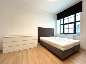 Pronájem bytu 1+kk, Praha - Vysočany, Poděbradská, 26 m2