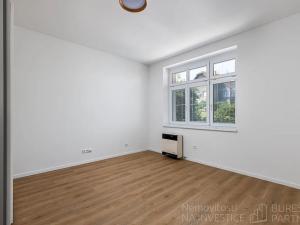 Pronájem bytu 2+kk, Praha - Strašnice, Petrovická, 46 m2