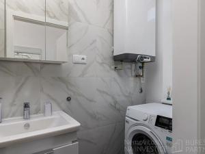 Pronájem bytu 2+kk, Praha - Strašnice, Petrovická, 46 m2
