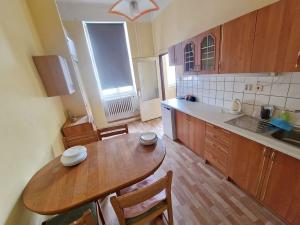 Pronájem bytu 2+1, Praha - Vinohrady, Belgická, 70 m2