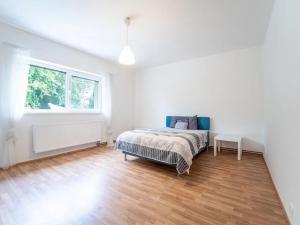 Pronájem bytu 2+1, Veletov, 59 m2