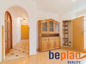 Prodej bytu 3+1, Karlovy Vary, Kvapilova, 83 m2