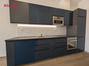 Pronájem bytu 1+kk, Praha - Vršovice, Na louži, 55 m2