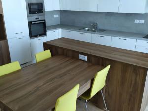 Pronájem bytu 2+kk, Praha - Stodůlky, Mukařovského, 70 m2