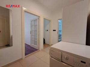 Pronájem bytu 2+kk, Praha - Strašnice, Nad Primaskou, 54 m2