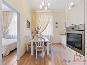 Prodej bytu 3+1, Karlovy Vary, K. Čapka, 88 m2