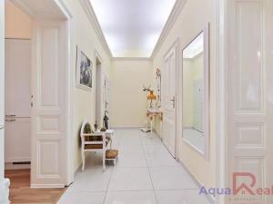 Prodej bytu 3+1, Karlovy Vary, K. Čapka, 88 m2
