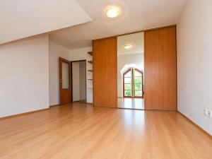 Pronájem rodinného domu, Praha - Libuš, Nad šejdrem, 252 m2