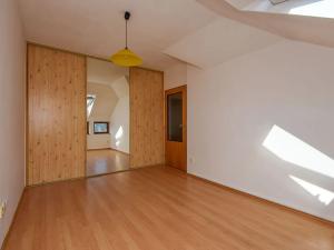 Pronájem rodinného domu, Praha - Libuš, Nad šejdrem, 252 m2