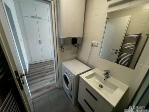 Pronájem bytu 1+1, Praha - Vinohrady, Řipská, 40 m2
