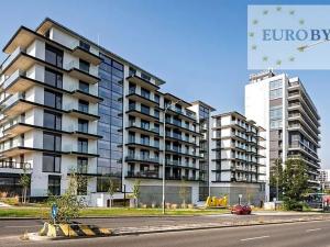 Pronájem bytu 2+kk, Praha - Modřany, Československého exilu, 65 m2