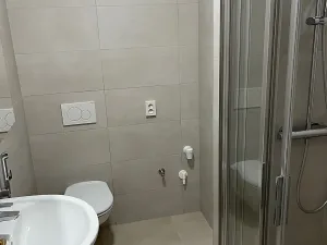 Pronájem bytu 2+kk, Praha - Žižkov, Jeseniova, 45 m2