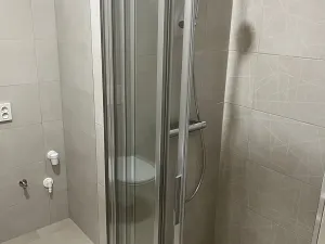 Pronájem bytu 2+kk, Praha - Žižkov, Jeseniova, 45 m2