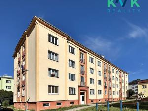 Prodej bytu 3+1, Ostrov, Hlavní třída, 72 m2