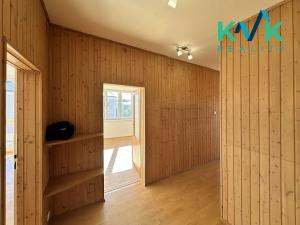 Prodej bytu 3+1, Ostrov, Hlavní třída, 72 m2