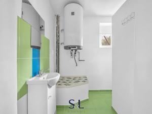 Prodej rodinného domu, Cvikov, Tovární, 250 m2
