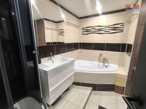Pronájem bytu 4+1, Ústí nad Labem - Krásné Březno, V Oblouku, 74 m2