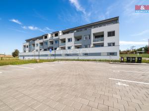Prodej bytu 2+kk, Uherské Hradiště - Vésky, Na Dědině, 84 m2