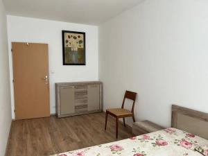 Pronájem bytu 2+kk, Praha - Vysočany, Pod Harfou, 58 m2