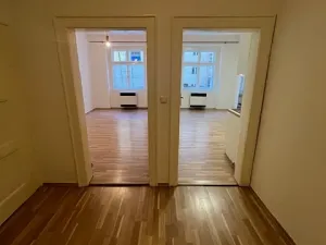 Pronájem bytu 2+kk, Praha - Žižkov, Žerotínova, 44 m2