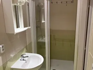 Pronájem bytu 2+kk, Praha - Žižkov, Žerotínova, 44 m2