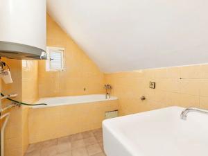 Pronájem vícegeneračního domu, Týn nad Vltavou, Nádražní, 160 m2